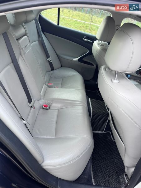 Седан Lexus IS 2007 в Ивано-Франковске