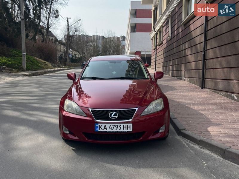 Седан Lexus IS 2007 в Львові