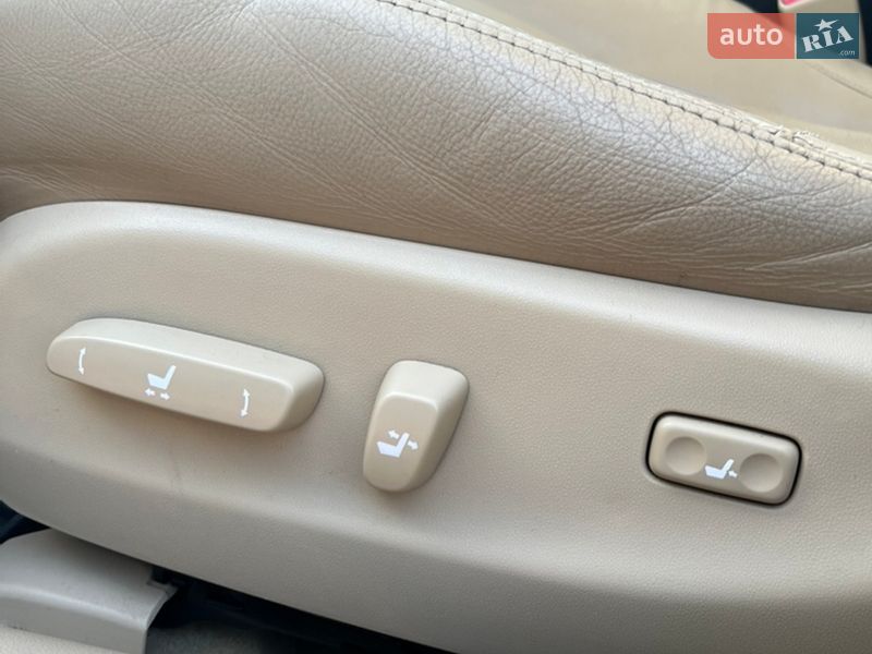 Седан Lexus IS 2007 в Львові