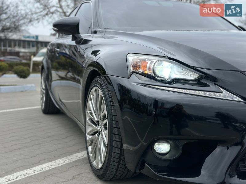 Седан Lexus IS 2015 в Одессе