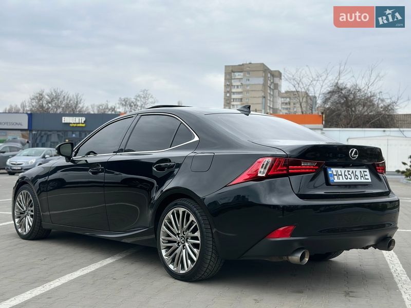 Седан Lexus IS 2015 в Одессе