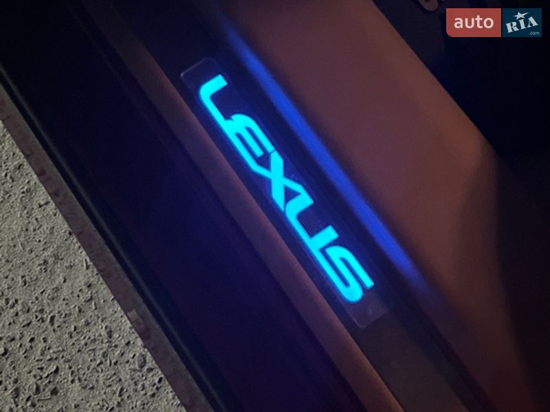 Седан Lexus IS 2007 в Львові