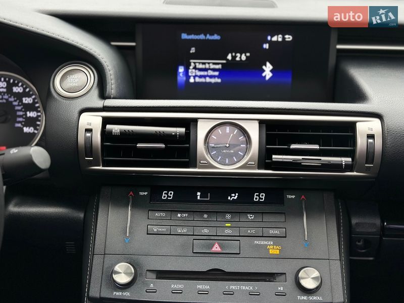 Седан Lexus IS 2015 в Одессе