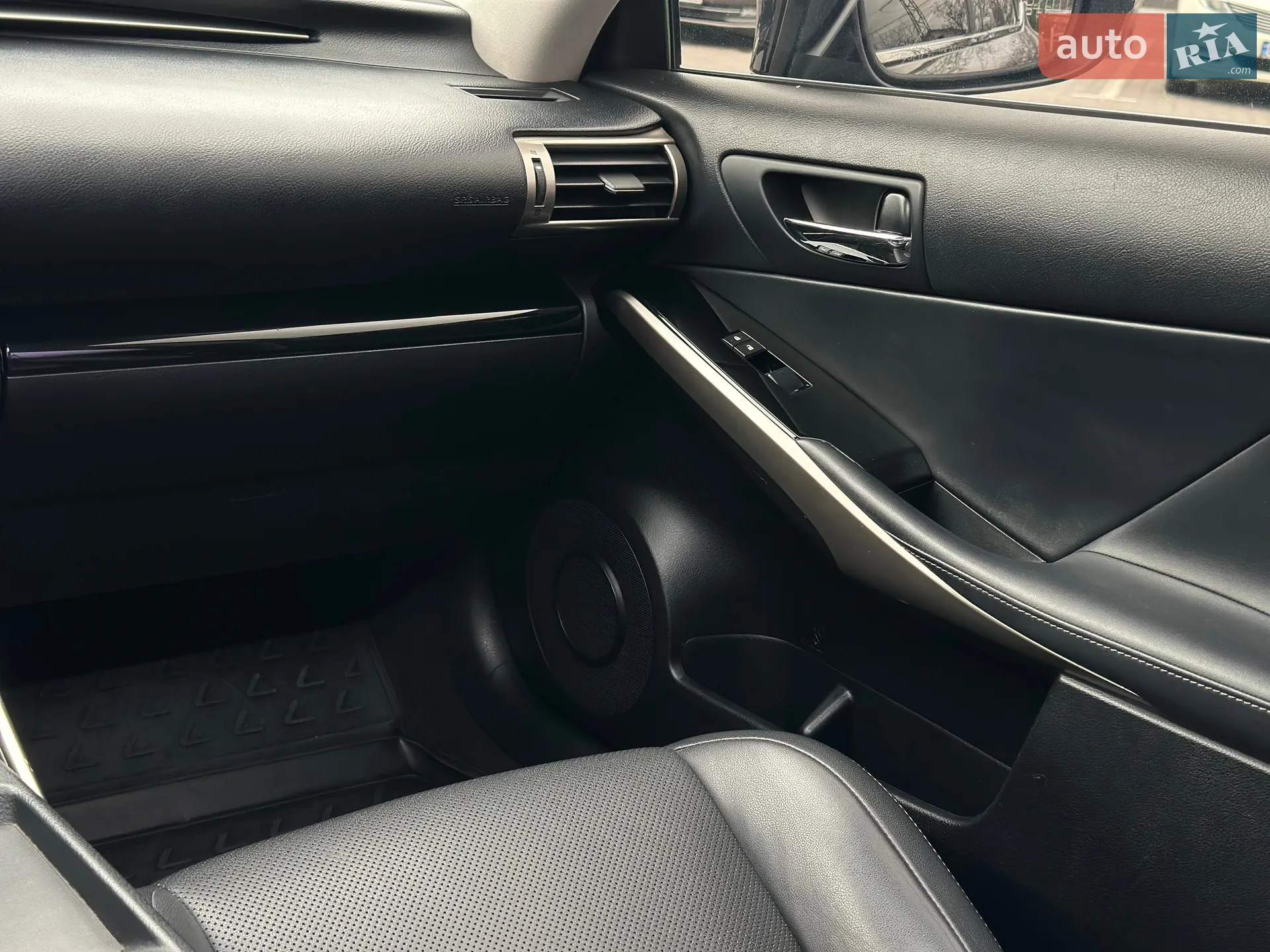 2015 Lexus IS - мініатюра 22
