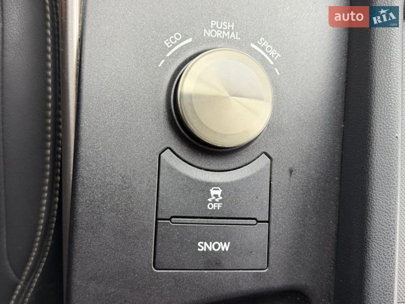 Седан Lexus IS 2017 в Калуше фото 32 Седан Lexus IS 2017 в Калуше