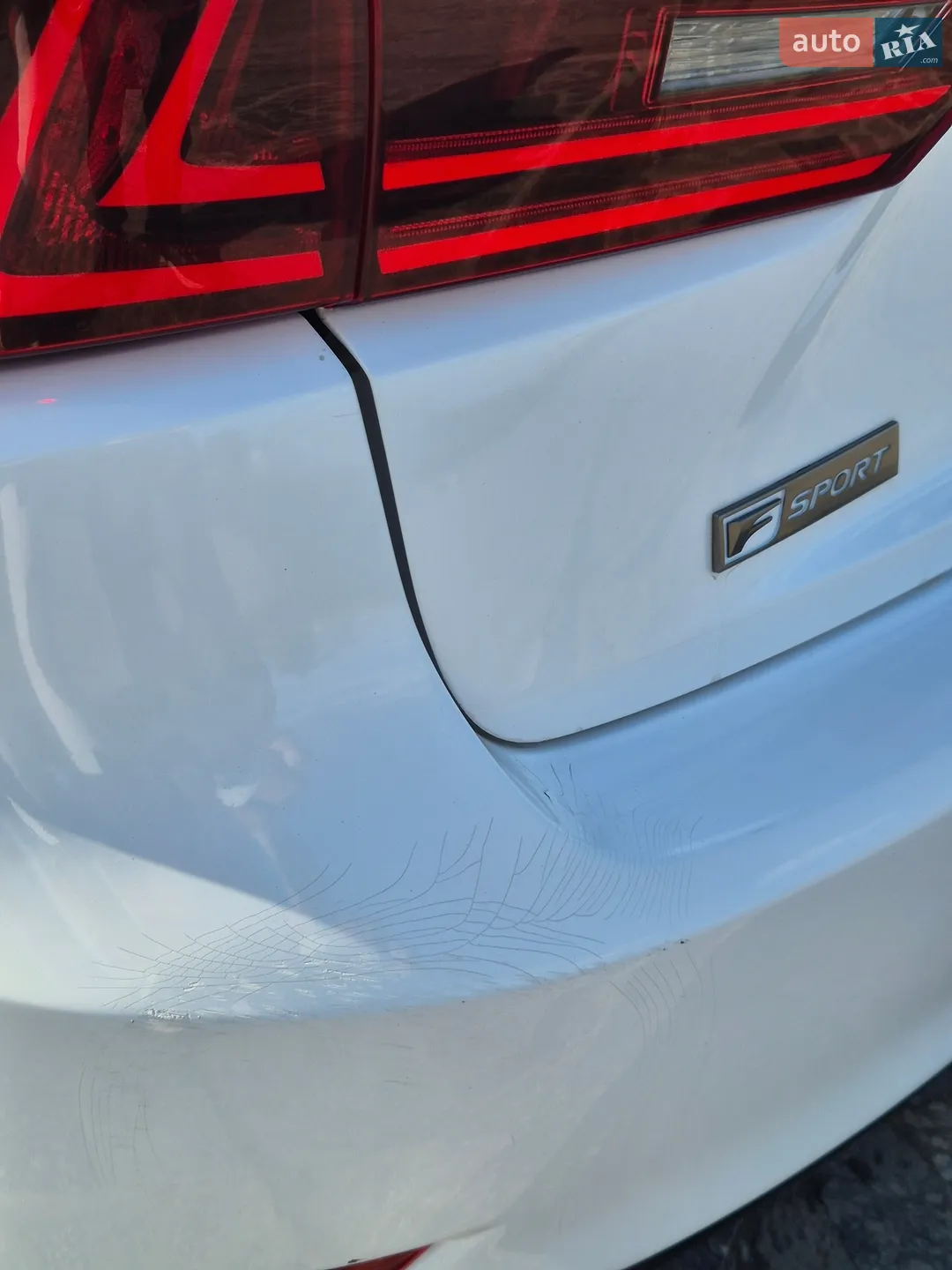 2016 Lexus IS - мініатюра 10