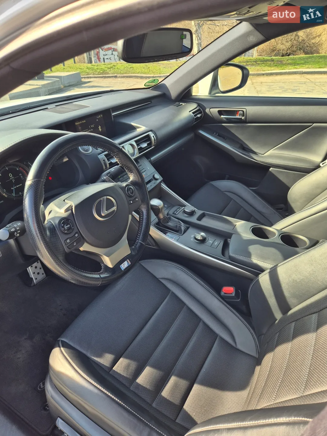 2016 Lexus IS - мініатюра 14
