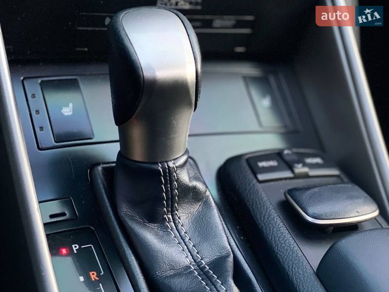 Седан Lexus IS 2013 в Киеве фото 39 Седан Lexus IS 2013 в Киеве