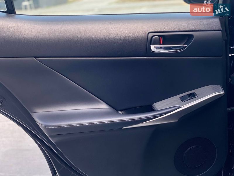 Седан Lexus IS 2013 в Киеве фото 45 Седан Lexus IS 2013 в Киеве