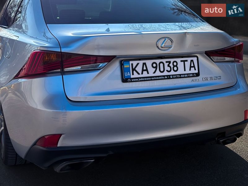Седан Lexus IS 2019 в Киеве