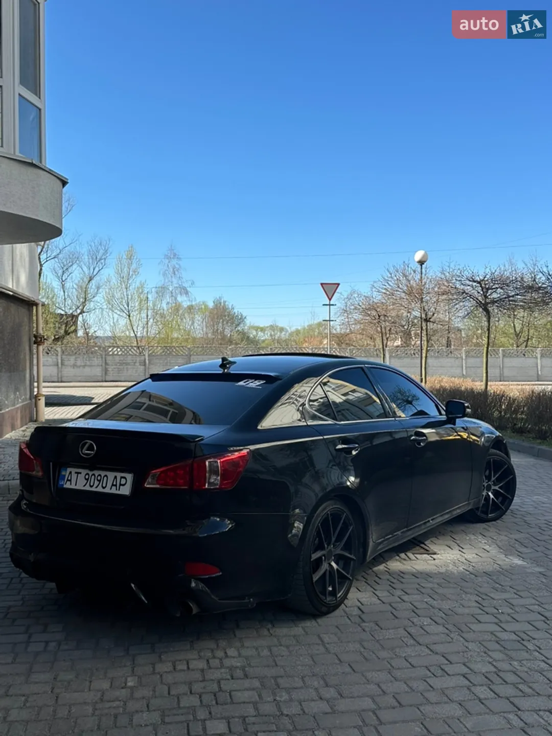 2012 Lexus IS - мініатюра 4