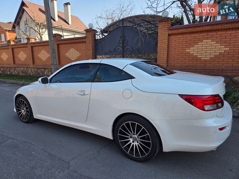 Кабріолет Lexus IS 2012 в Хмельницькому