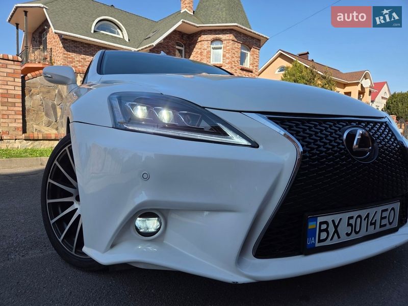 Кабріолет Lexus IS 2012 в Хмельницькому