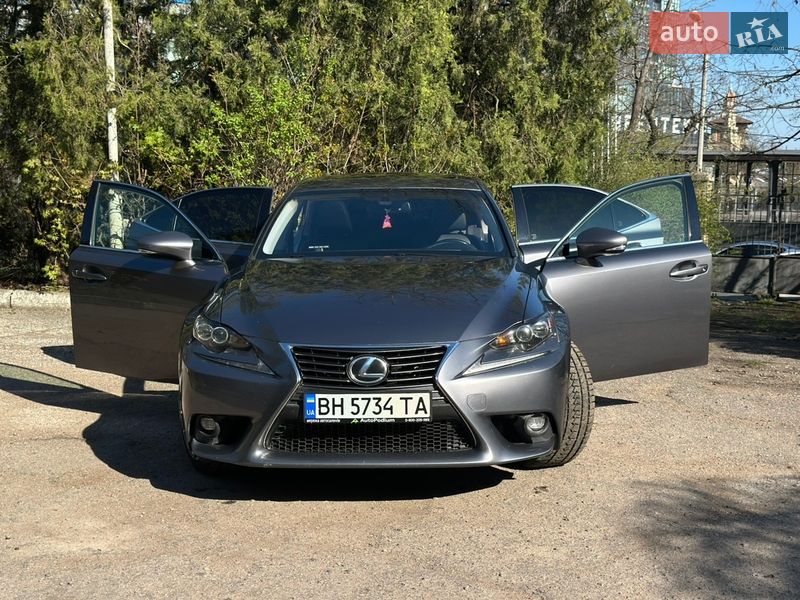 Lexus IS 2015