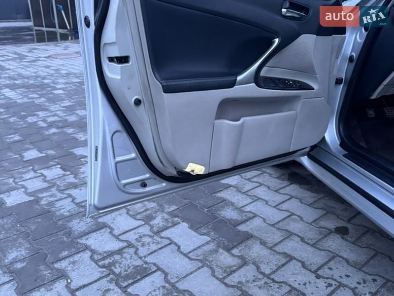 Седан Lexus IS 2010 в Полтаве