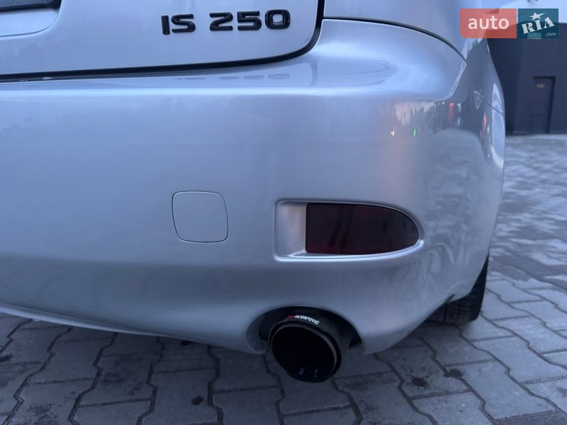 Седан Lexus IS 2010 в Полтаве