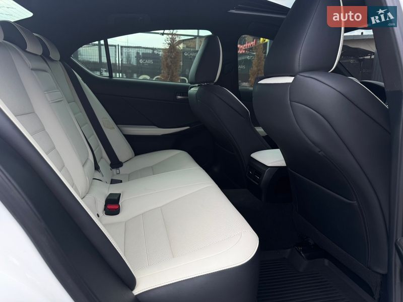 Седан Lexus IS 2021 в Киеве фото 31 Седан Lexus IS 2021 в Киеве