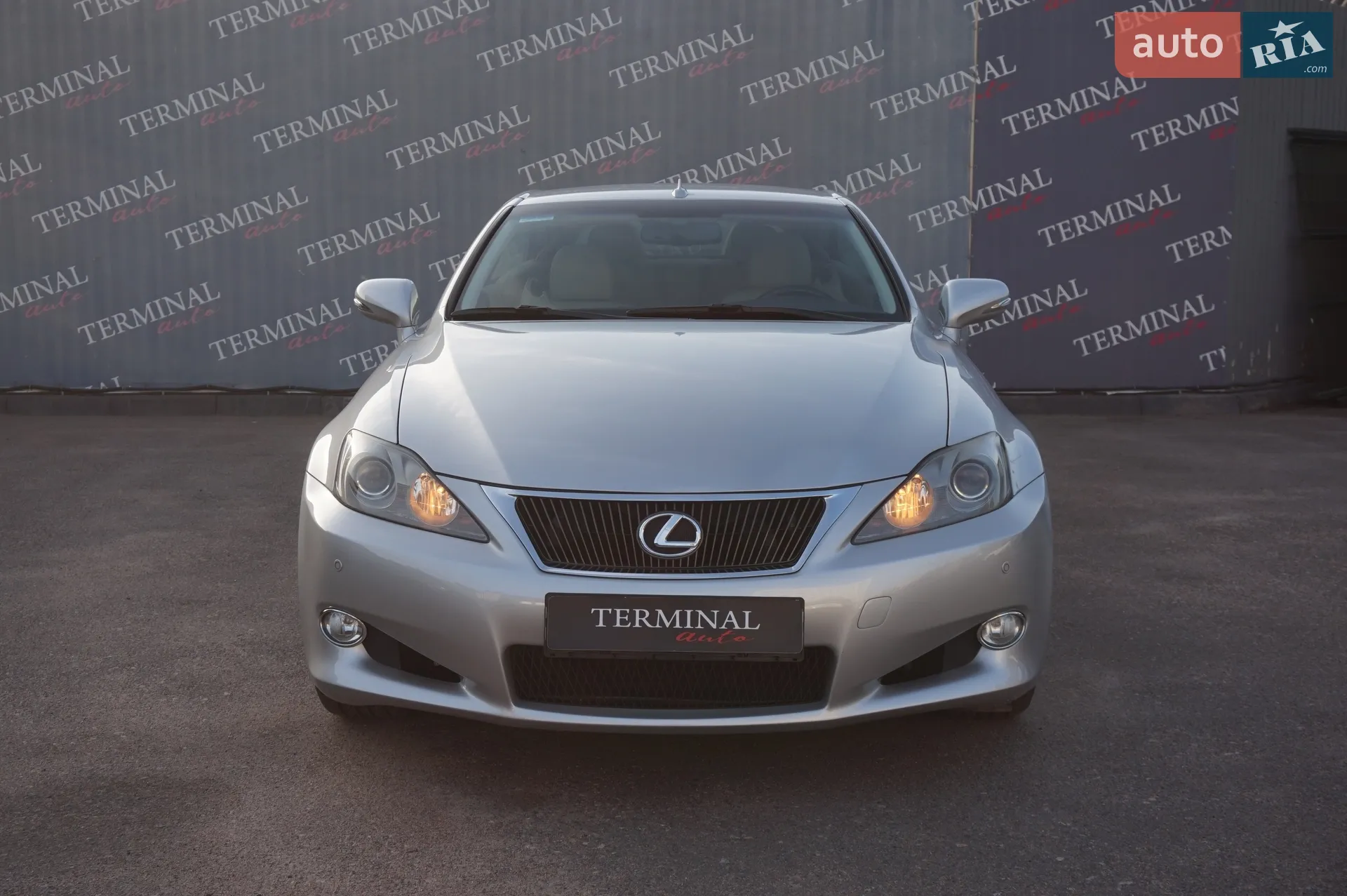 2010 Lexus IS - мініатюра 3