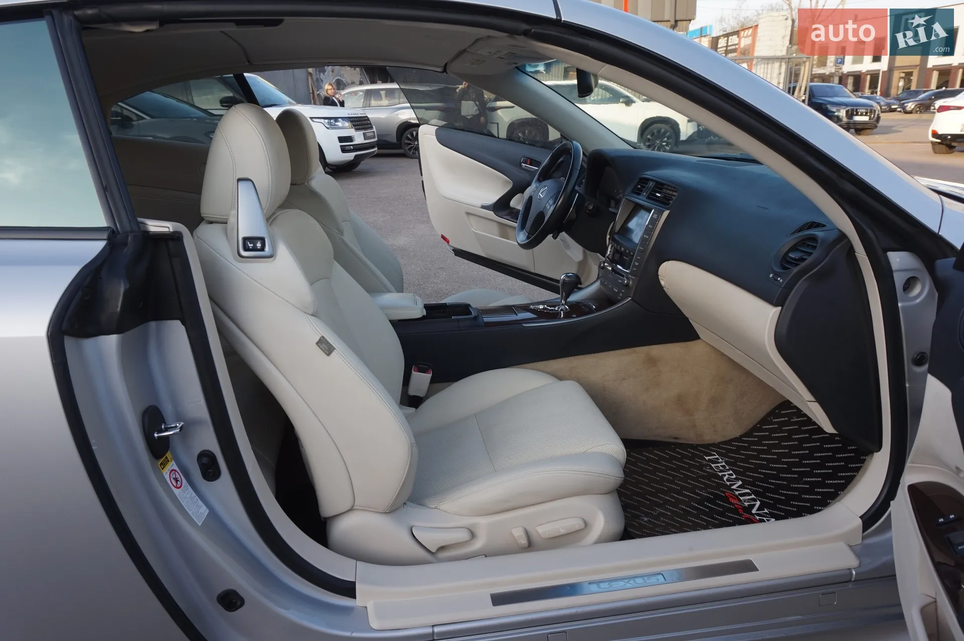 2010 Lexus IS - мініатюра 27