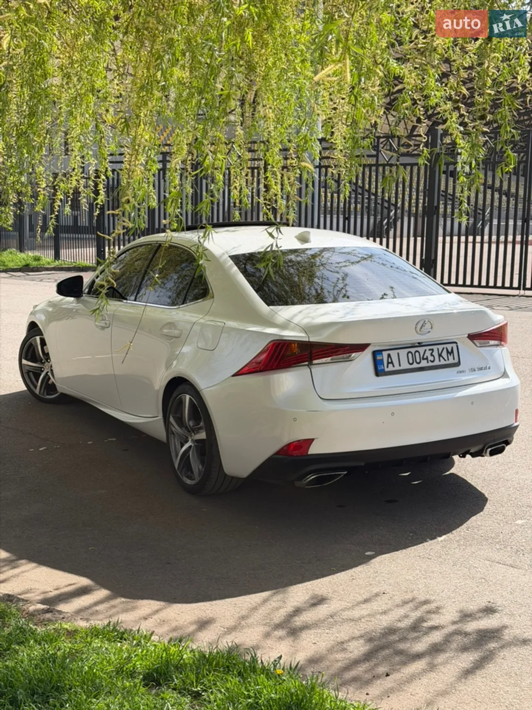 2019 Lexus IS - мініатюра 4
