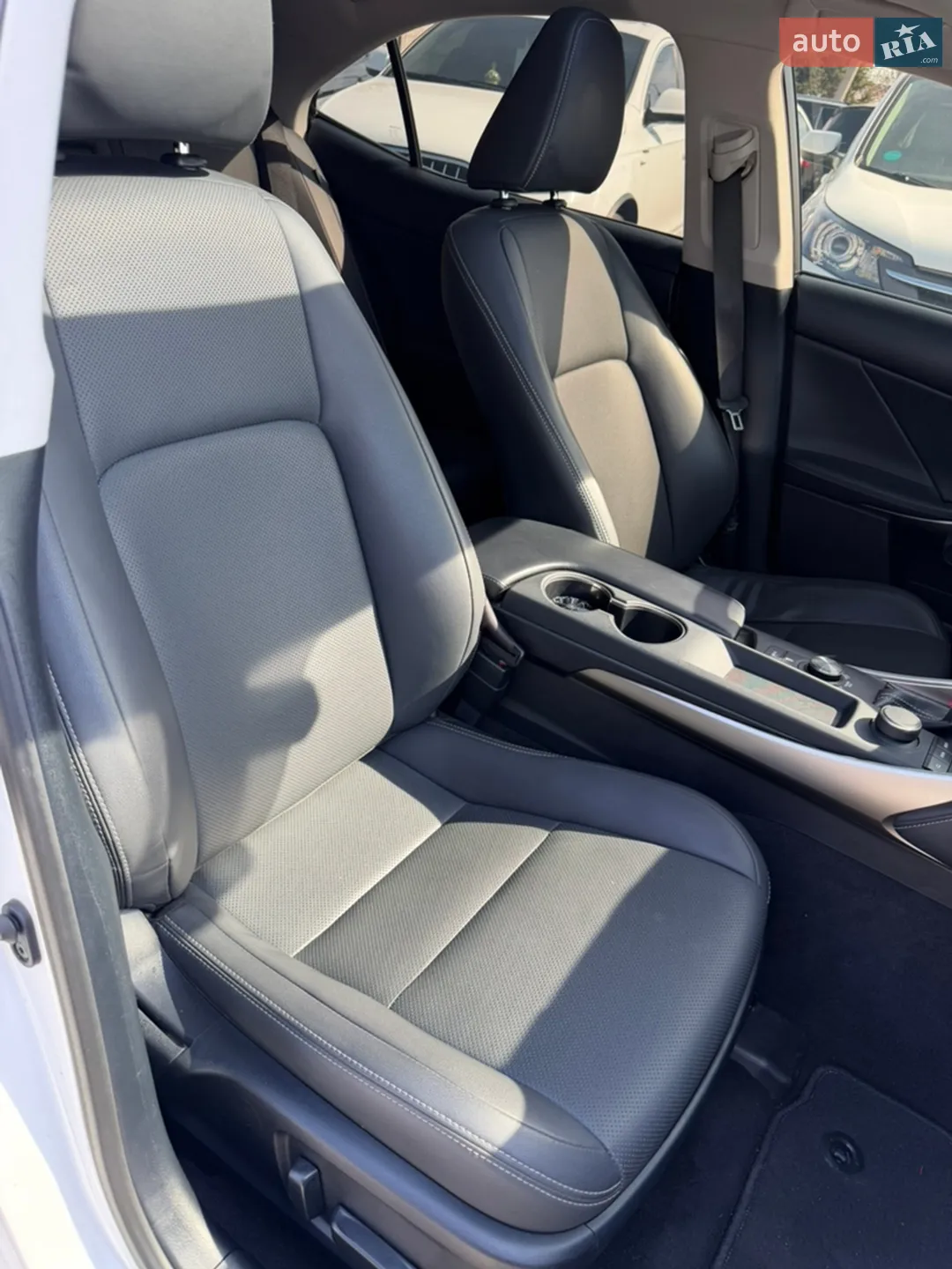 2019 Lexus IS - мініатюра 27