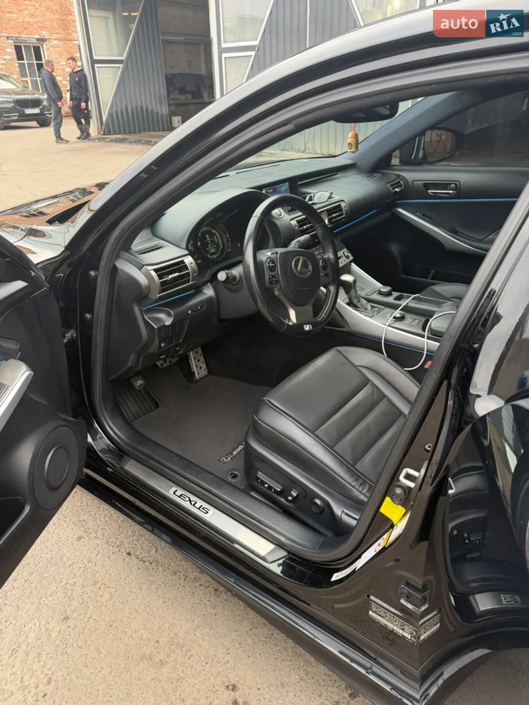 2016 Lexus IS - мініатюра 11