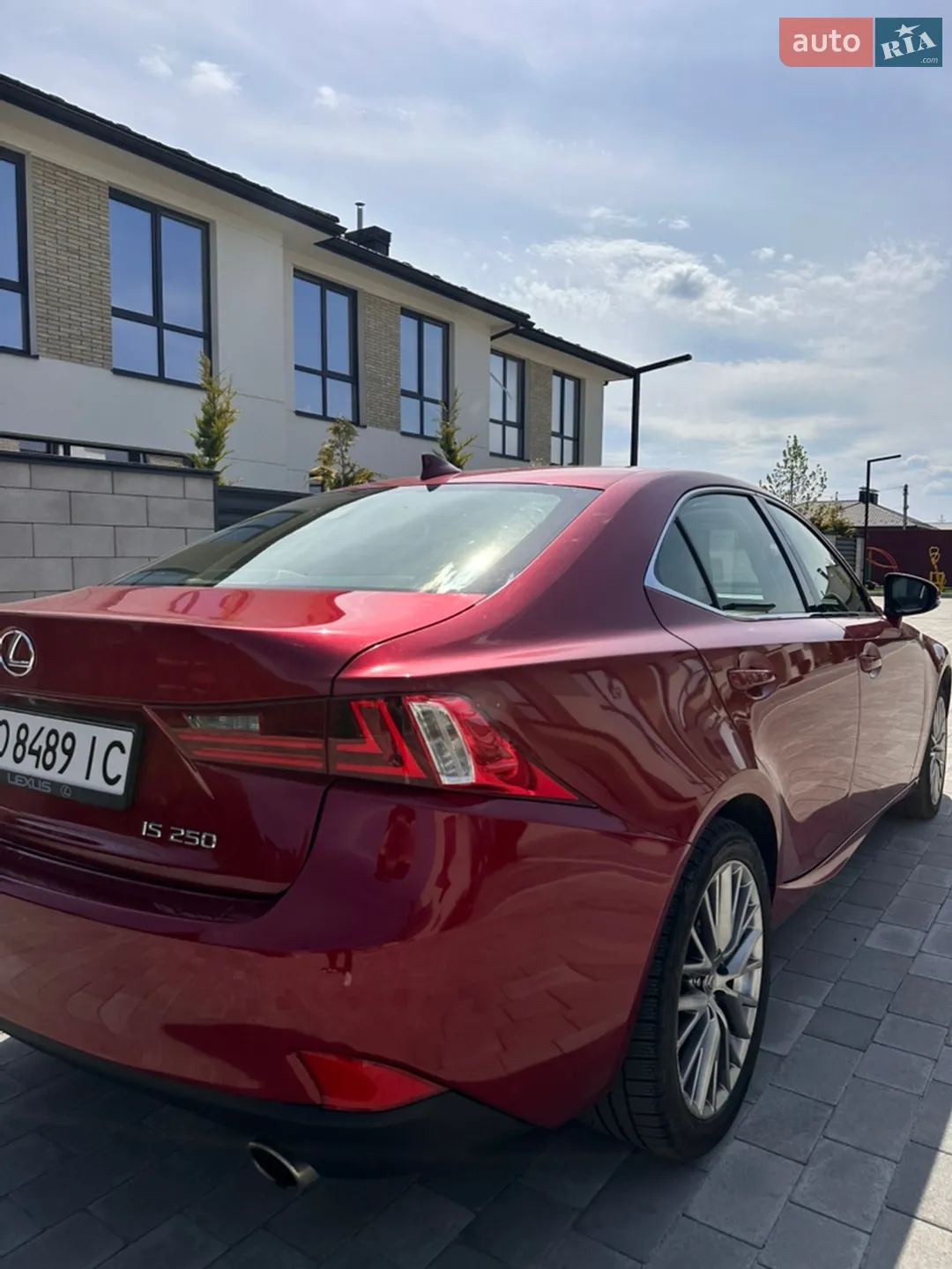 2013 Lexus IS - мініатюра 2
