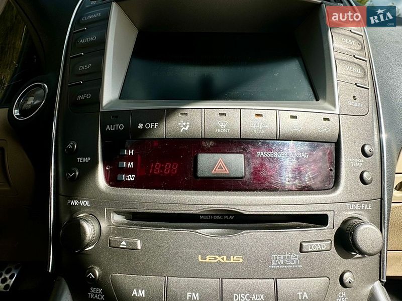 Седан Lexus IS 2006 в Виннице