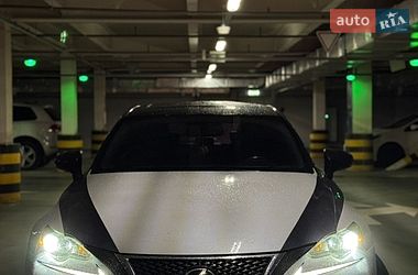 Седан Lexus IS 2016 в Киеве