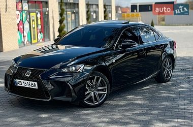 Седан Lexus IS 2017 в Виннице