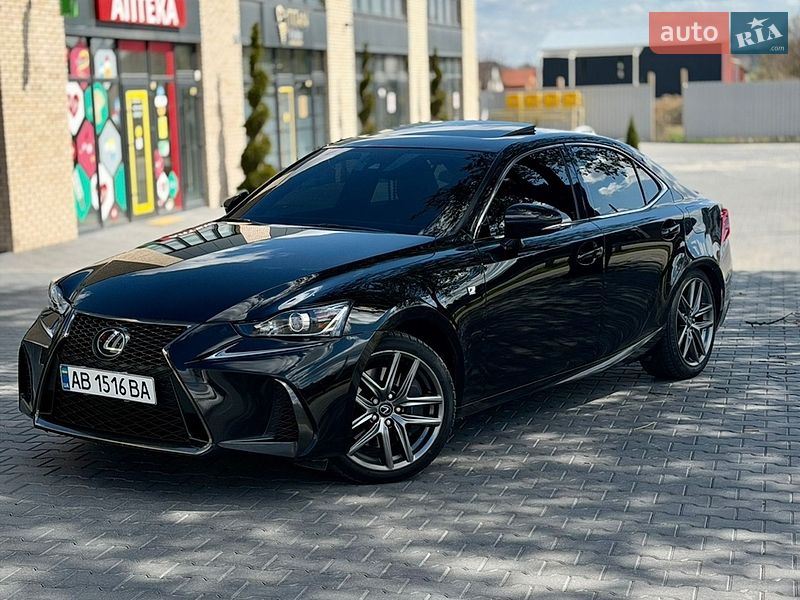 Lexus IS 2017