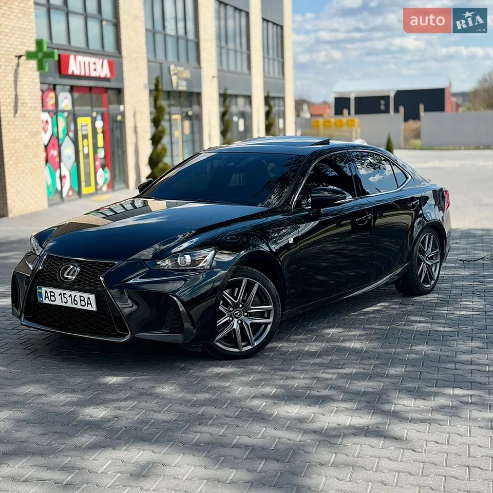 2017 Lexus IS - мініатюра 25