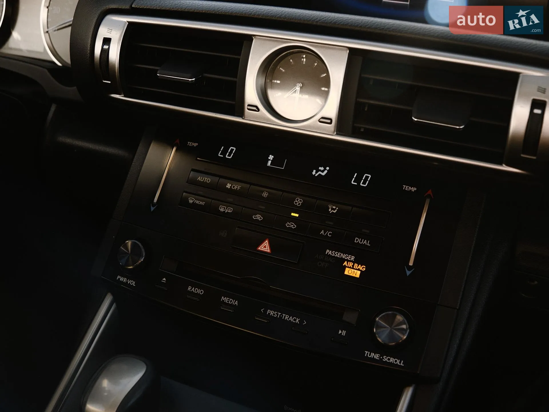 2014 Lexus IS - мініатюра 32
