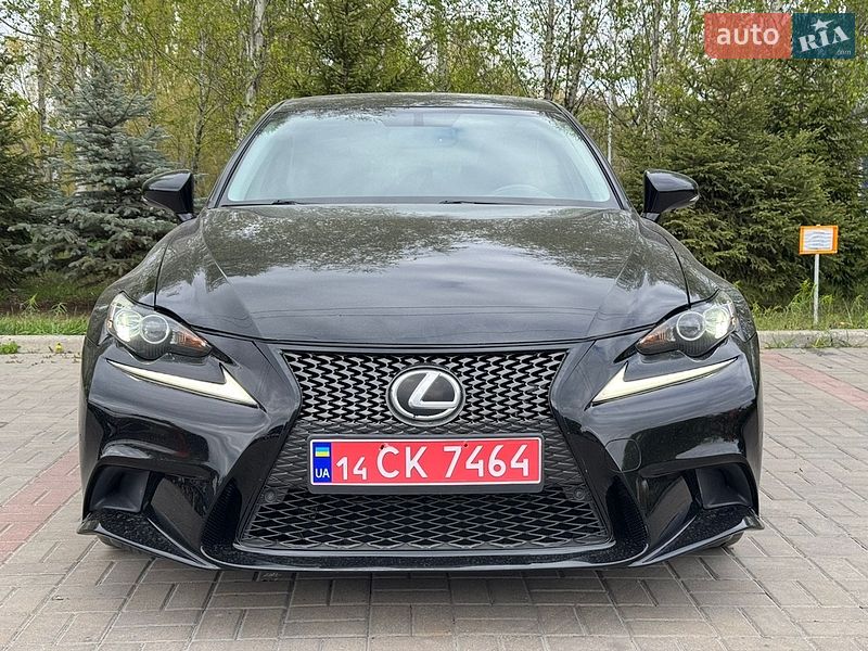 Lexus IS 2016