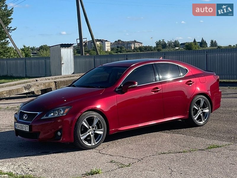 Lexus IS 2012