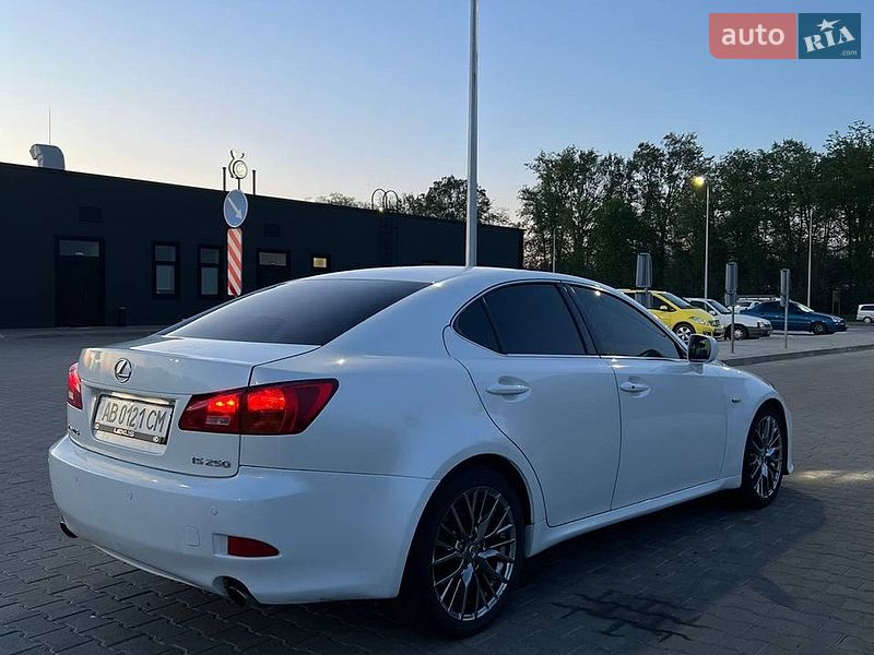 Седан Lexus IS 2007 в Виннице