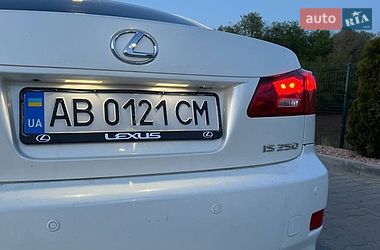 Седан Lexus IS 2007 в Виннице