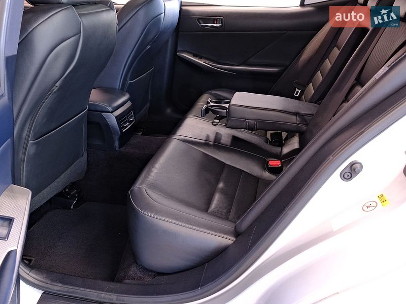 Седан Lexus IS 2013 в Одесі
