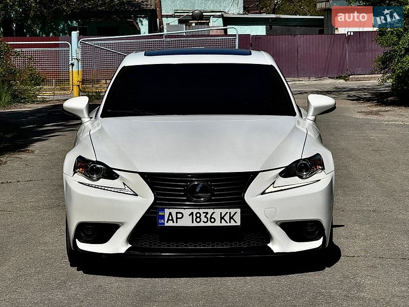 Седан Lexus IS 2015 в Запорожье