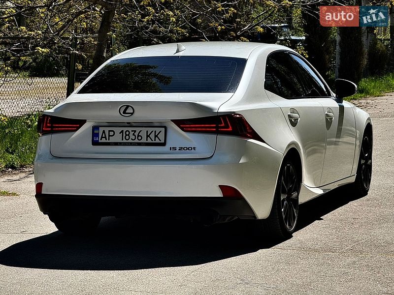 Седан Lexus IS 2015 в Запорожье