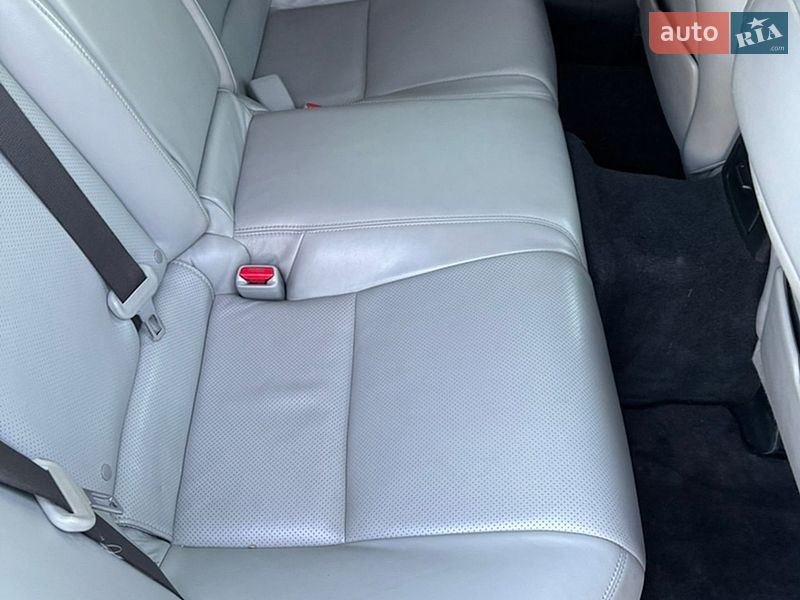 Седан Lexus IS 2006 в Киеве