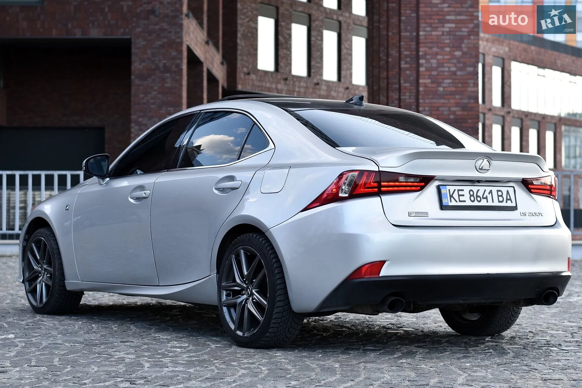 2016 Lexus IS - мініатюра 15