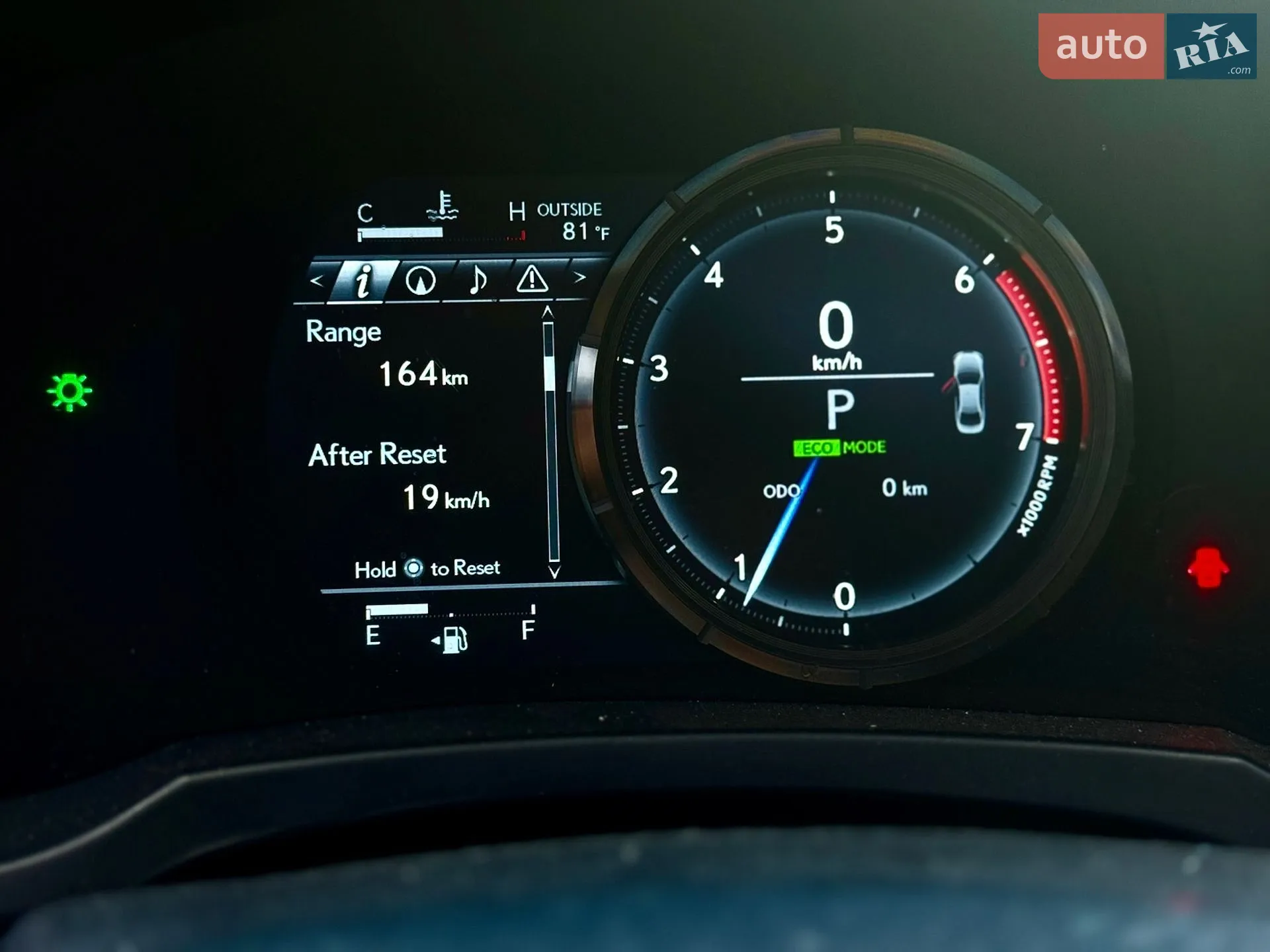 2016 Lexus IS - мініатюра 28