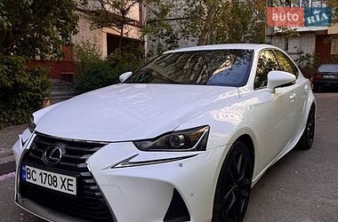 Седан Lexus IS 2014 в Львові