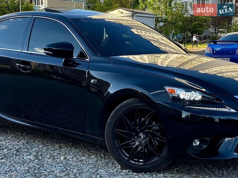 Седан Lexus IS 2014 в Киеве