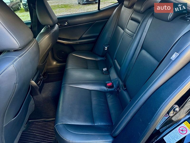 Седан Lexus IS 2014 в Киеве