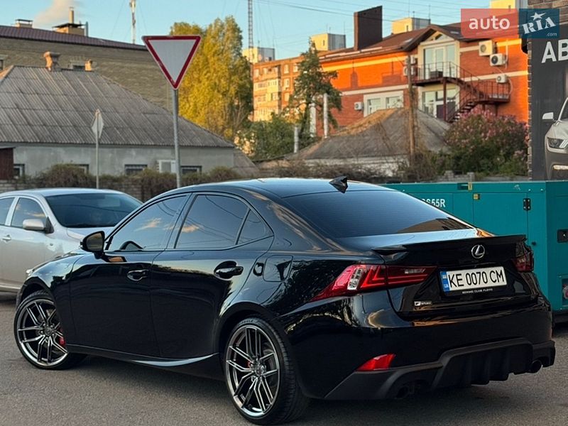 Lexus IS 2016