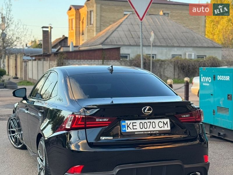 Седан Lexus IS 2016 в Дніпрі