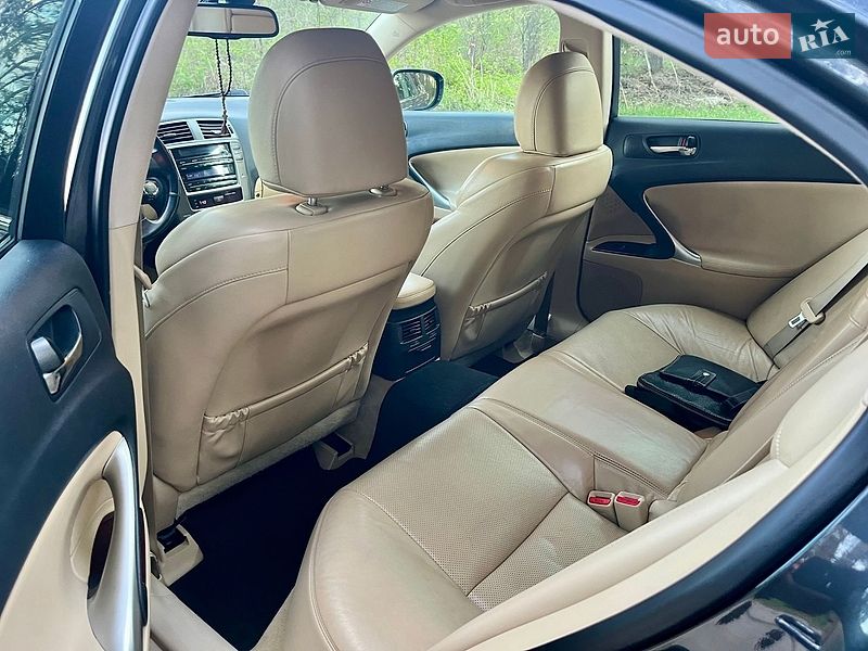 Седан Lexus IS 2008 в Славуте