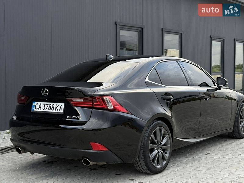 Седан Lexus IS 2014 в Тернополе